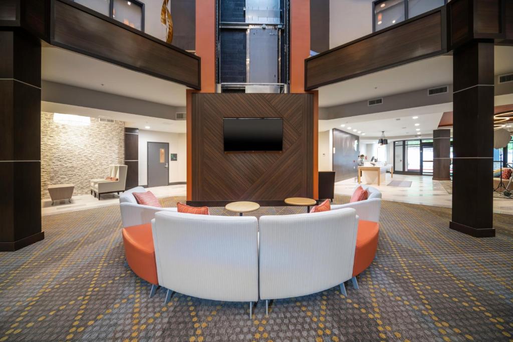 Holiday Inn St Louis - Creve Coeur photo 4