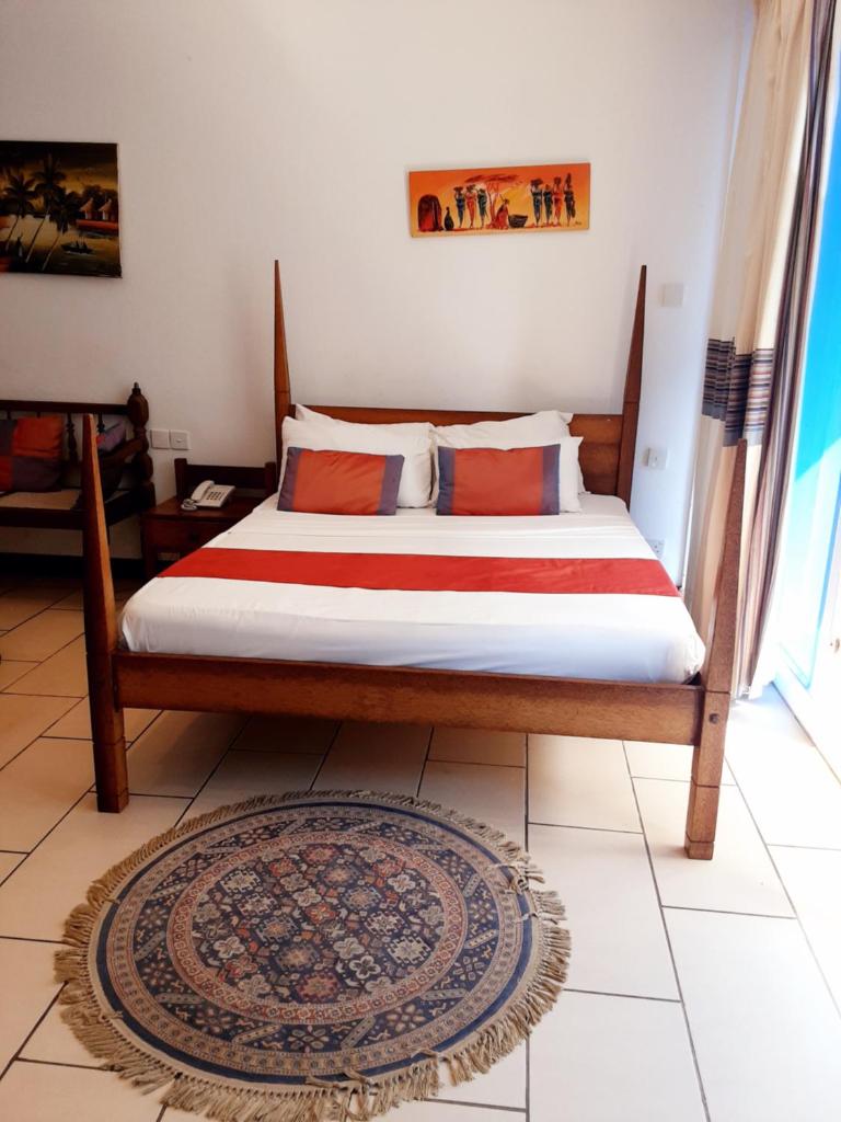 Cowrie Shell Beach Apartments Official photo 4