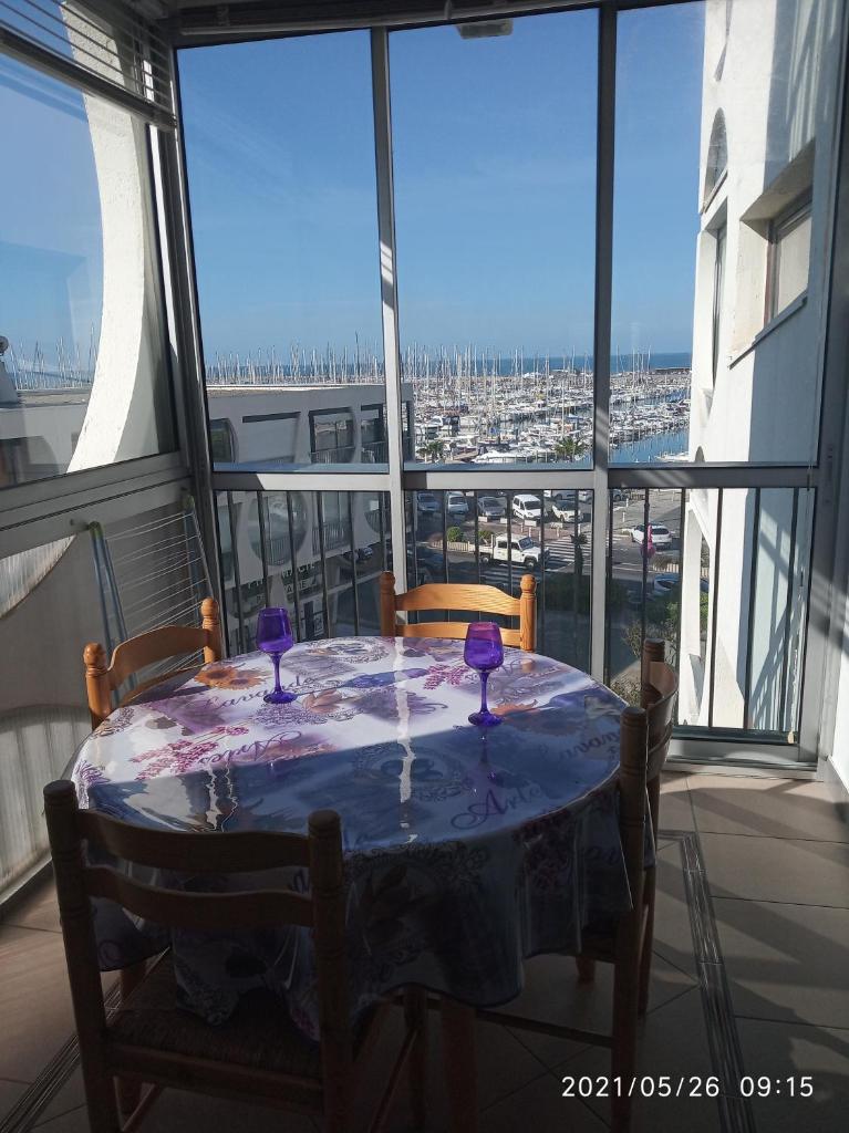 T2 Superbe vue port et mer photo 1