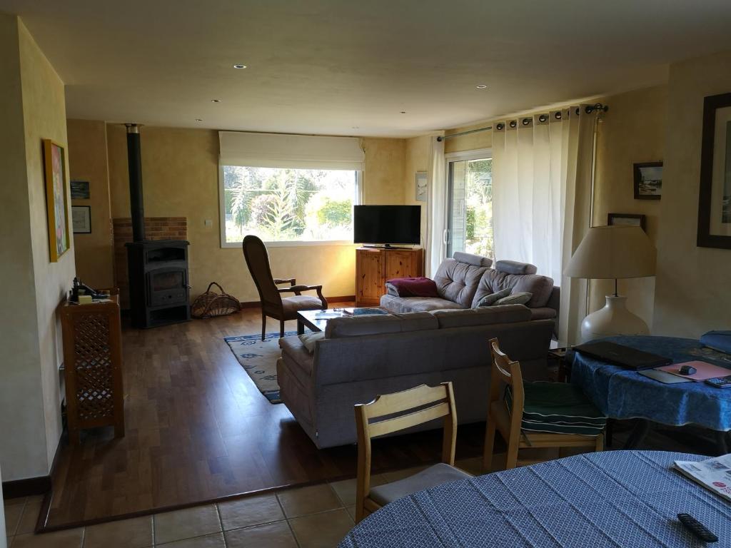 Chambre dans Maison fleurie et calme photo 3