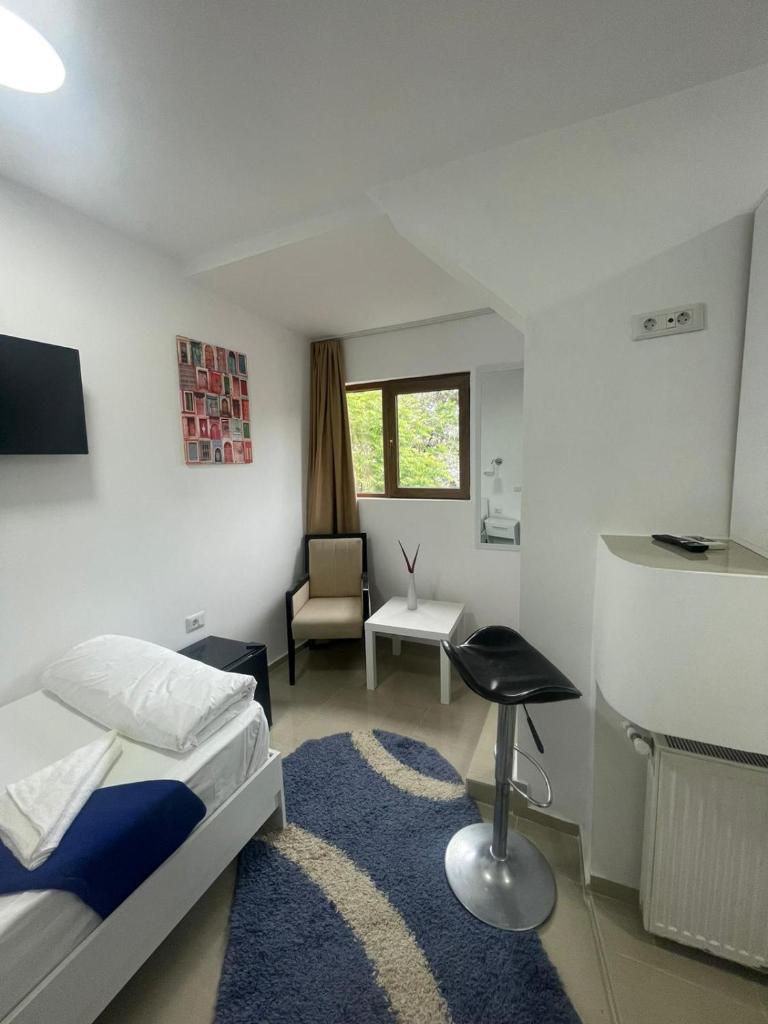 Двухместный (Улучшенный двухместный номер с 2 отдельными кроватями), Hostel Tripoli