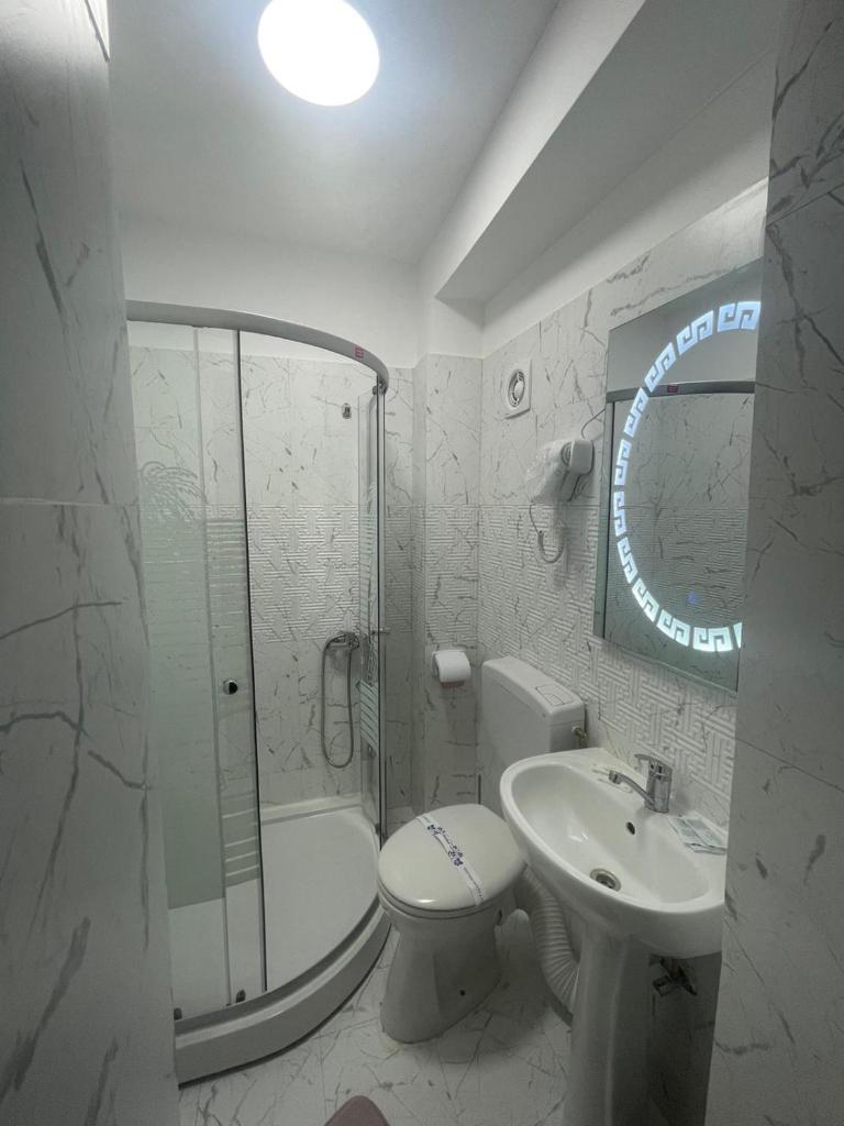 Трехместный (Улучшенный трехместный номер), Hostel Tripoli