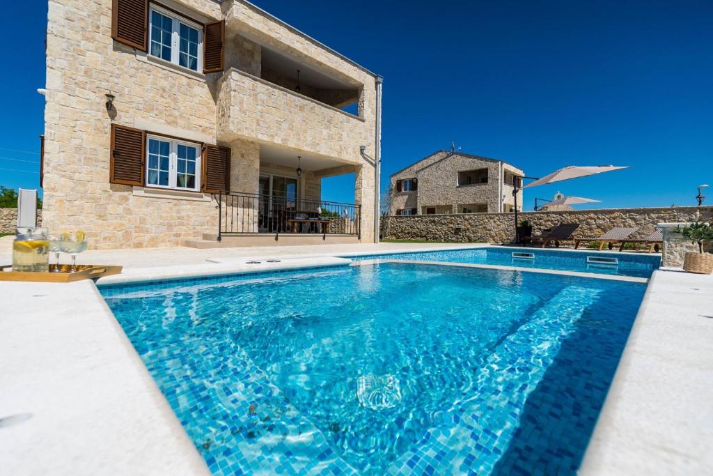Villa Stancija Privlaka 1 with heated pool photo 1