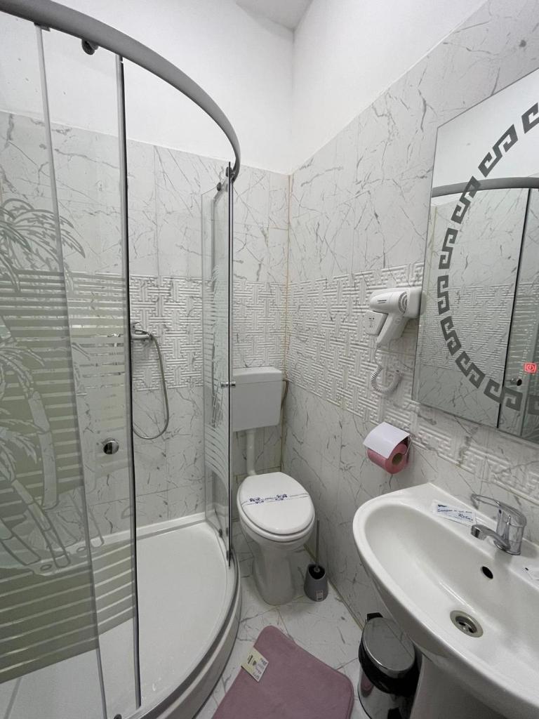 Двухместный (Улучшенный двухместный номер с 1 кроватью), Hostel Tripoli