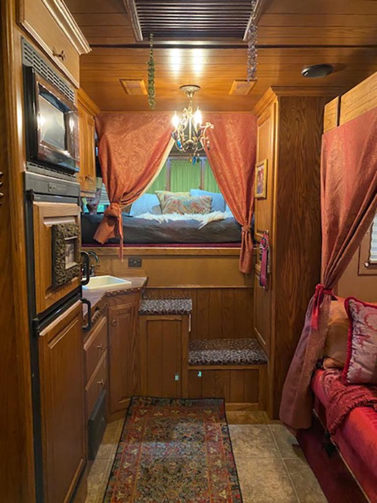 The Pony Experience; Glamping with Private Petting Zoo photo 3