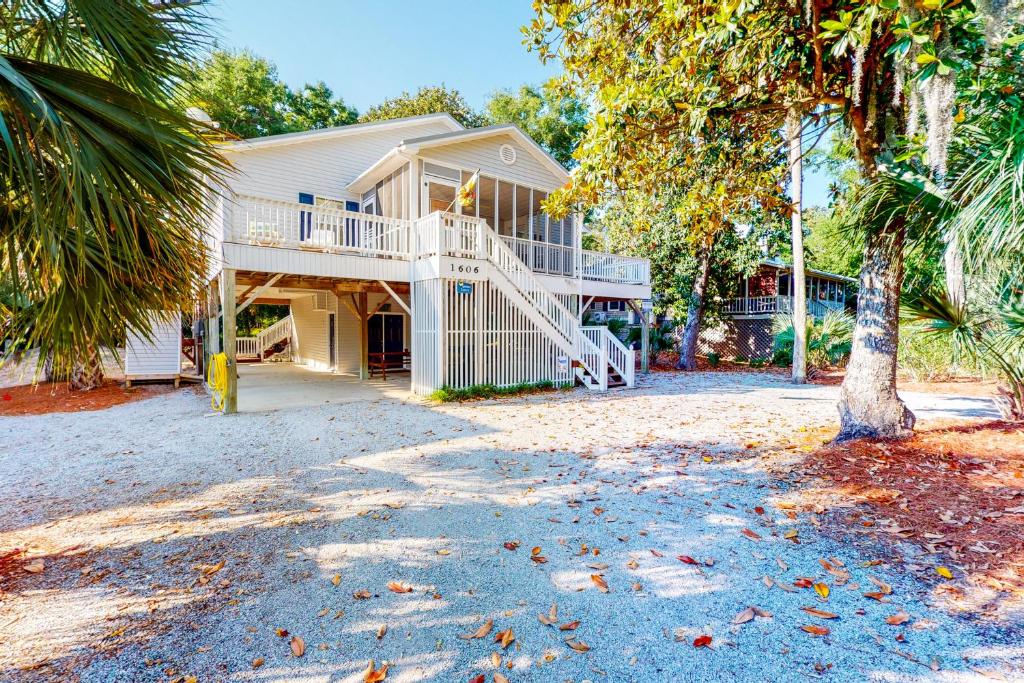 Harmony Shores photo 1