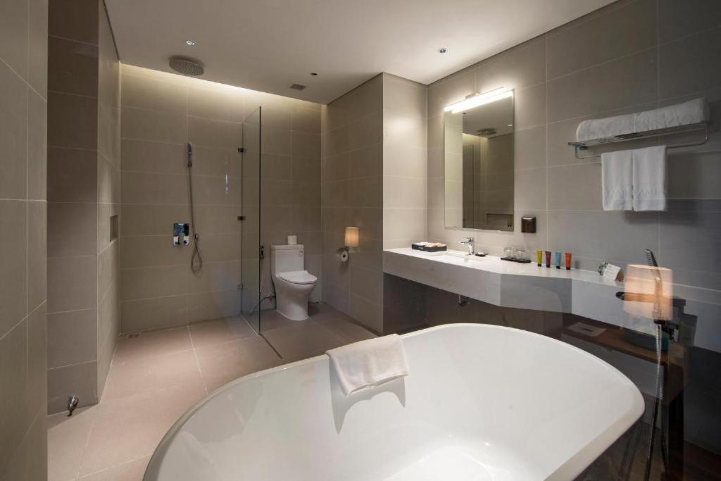 Flamingo Cat Ba Resort luxury