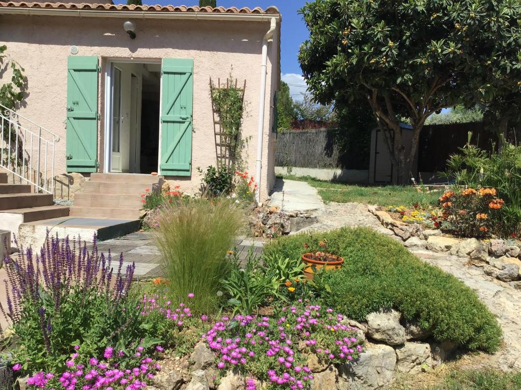 La Casita - Deux pièces dans jardin - piscine, terrasse et parking privé photo 1