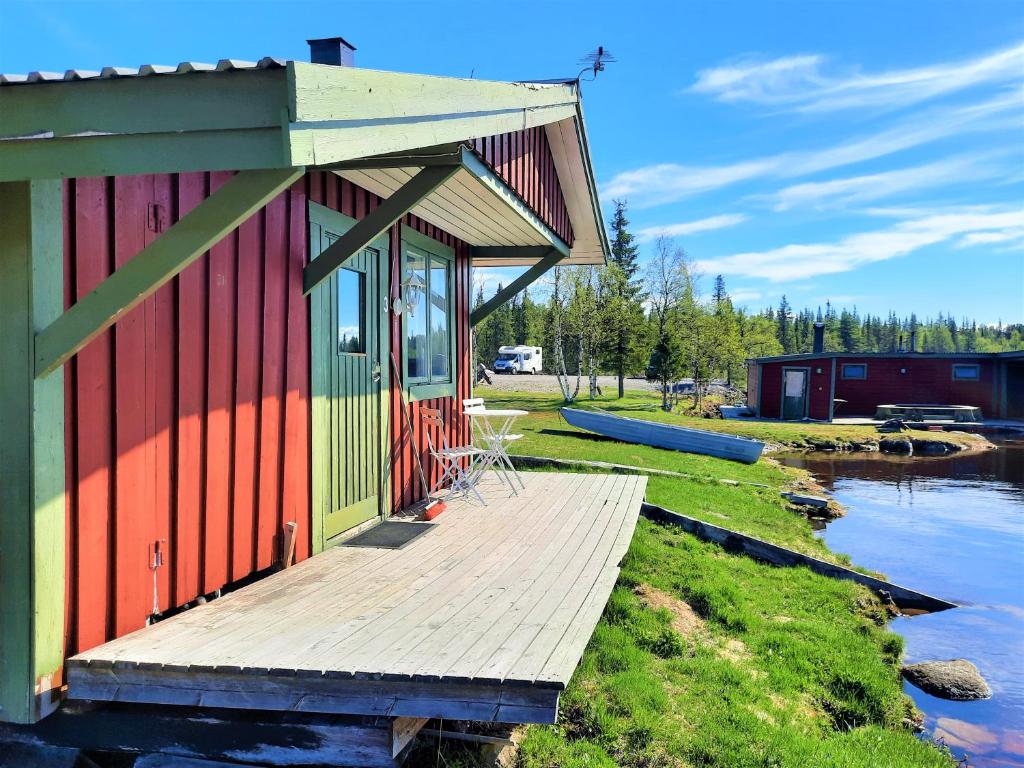 Camp Alta Kiruna - Tap to explore photos