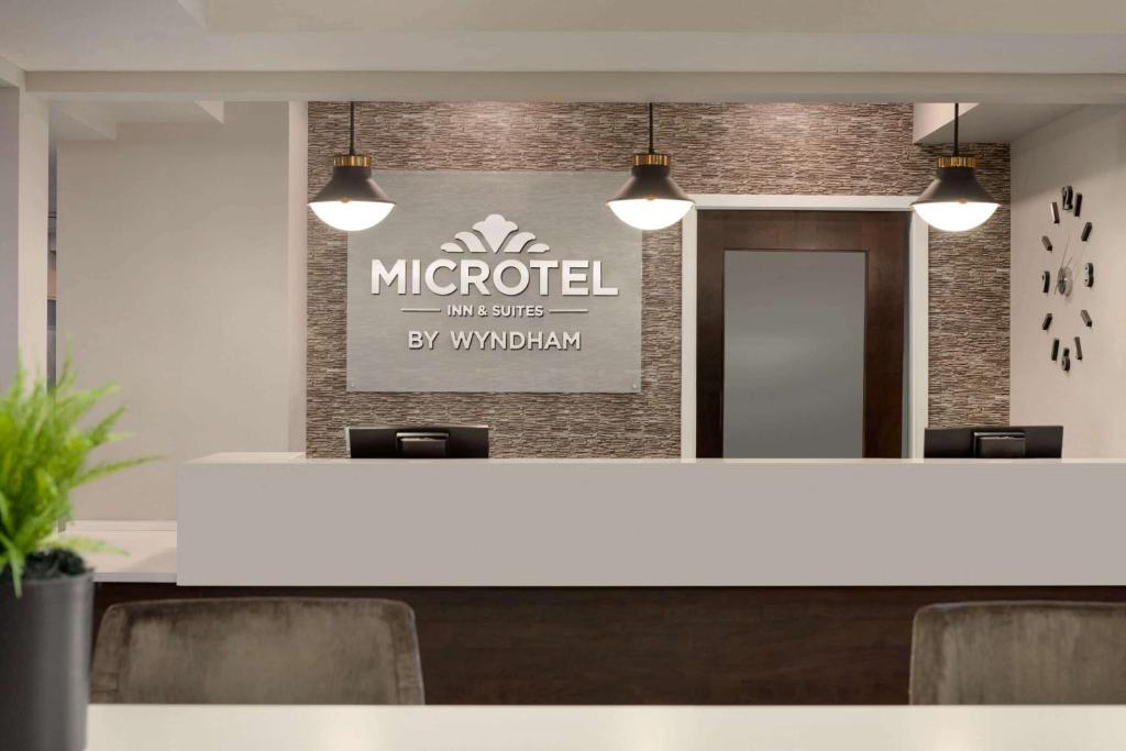 Microtel Inn & Suites by Wyndham Estevan photo 2