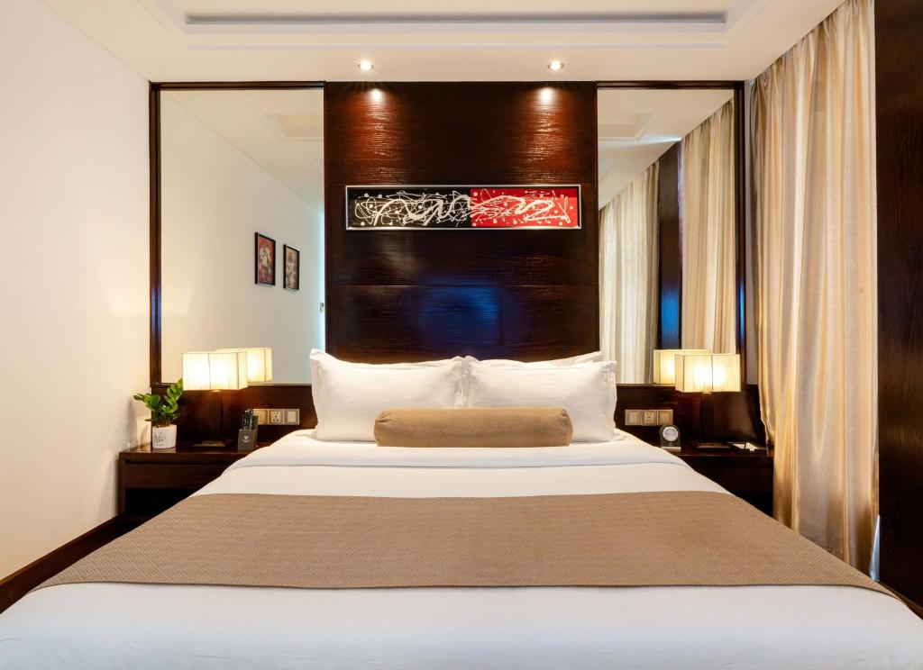 Двухместный (Standard  Double Room (No View & Smoking)), Brilliant Hotel