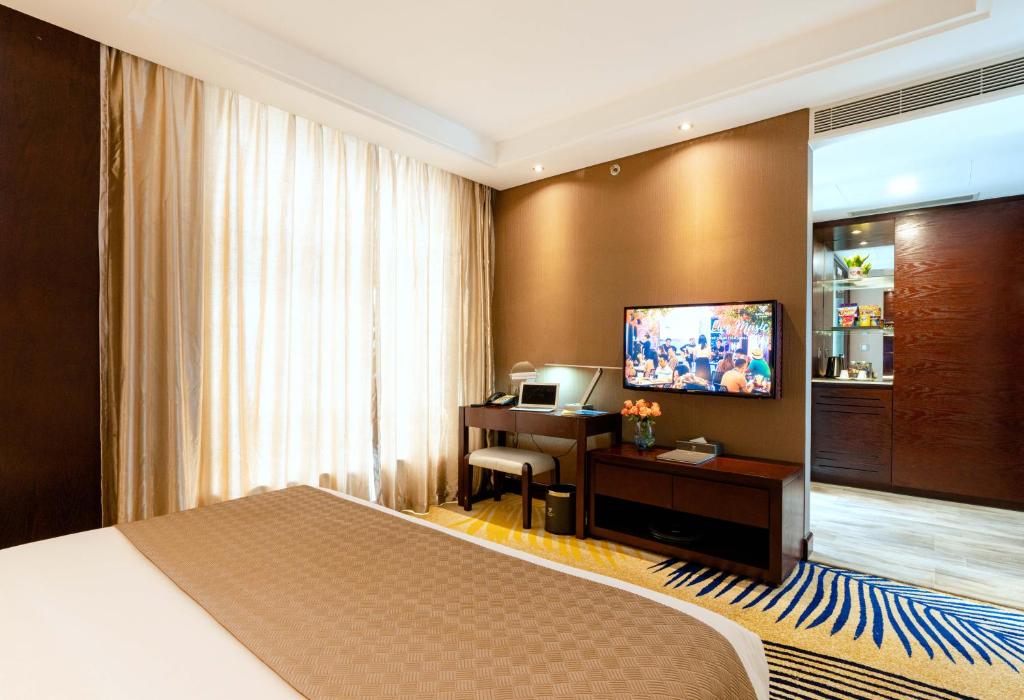 Двухместный (Standard  Double Room (No View & Smoking)), Brilliant Hotel