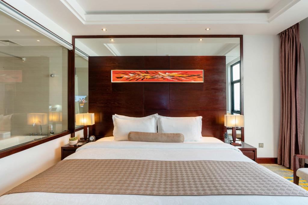 Двухместный (Двухместный номер Делюкс с 1 кроватью и видом на реку), Brilliant Hotel