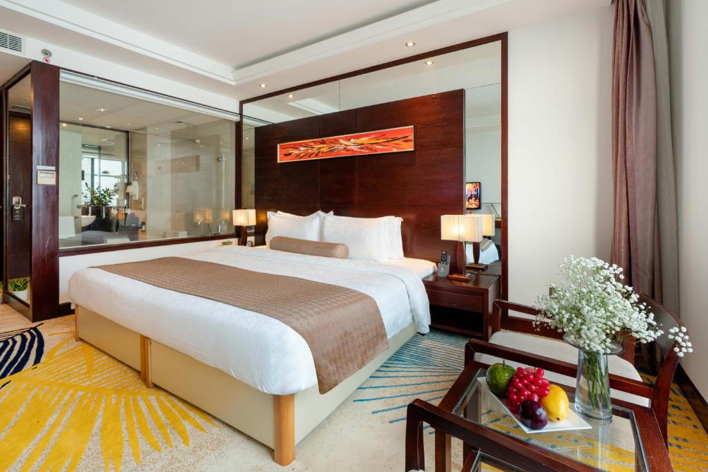 Двухместный (Двухместный номер Делюкс с 1 кроватью и видом на реку), Brilliant Hotel