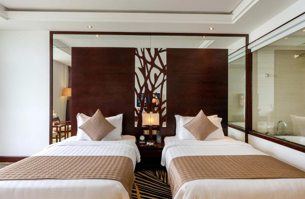 Двухместный (Двухместный номер Делюкс с 2 отдельными кроватями), Brilliant Hotel