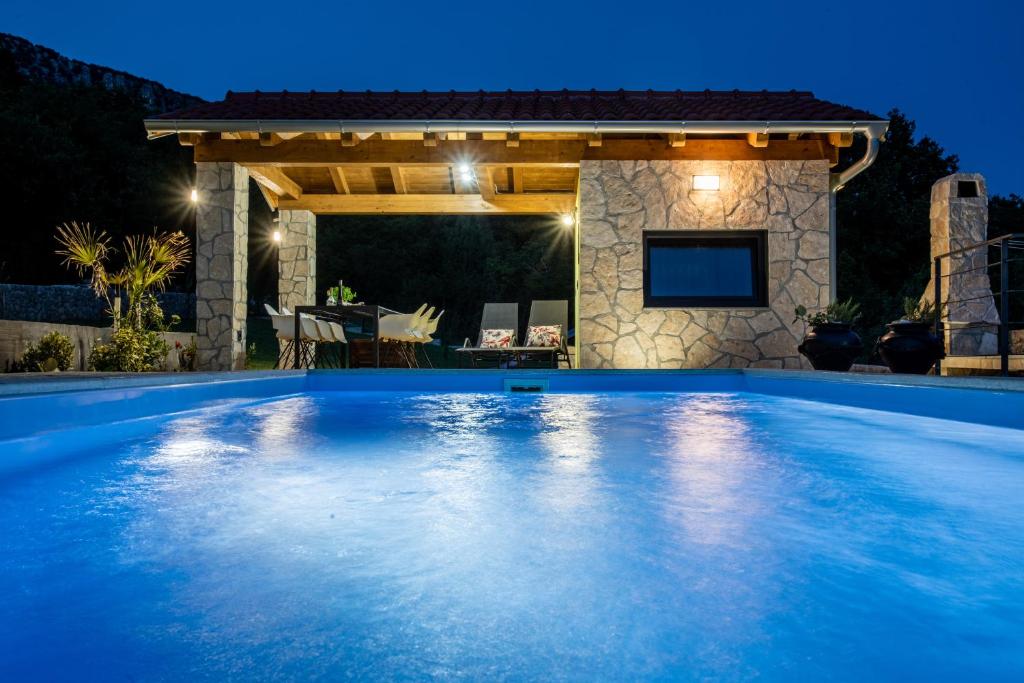 Family friendly Villa Zaneta with pool photo 4