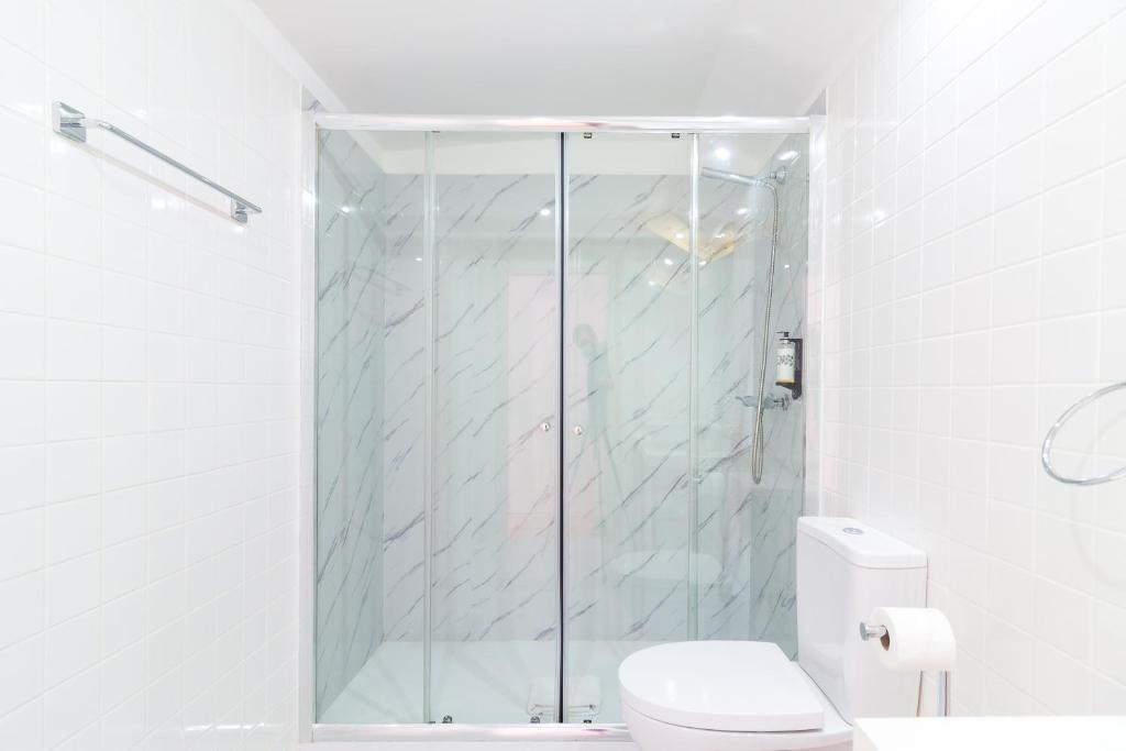 ON Apartments – Palace – Free Parking - Tap to explore photos
