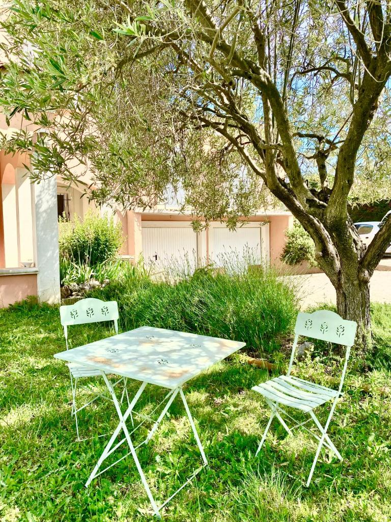 Villa et maisonnette provençales photo 3