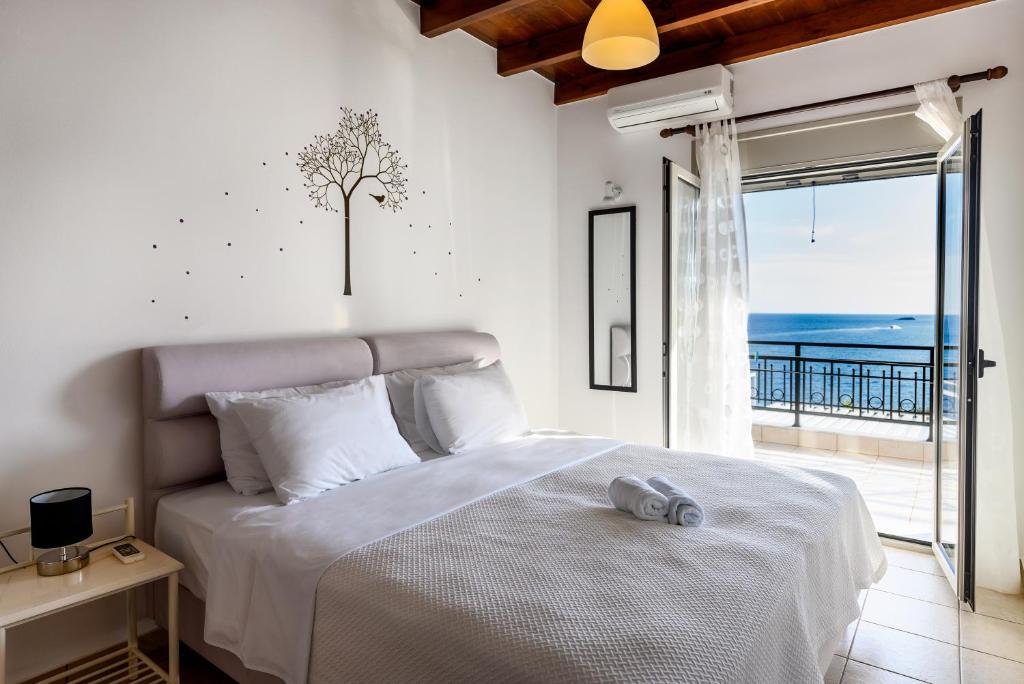 Achlia Beach Villa photo 4