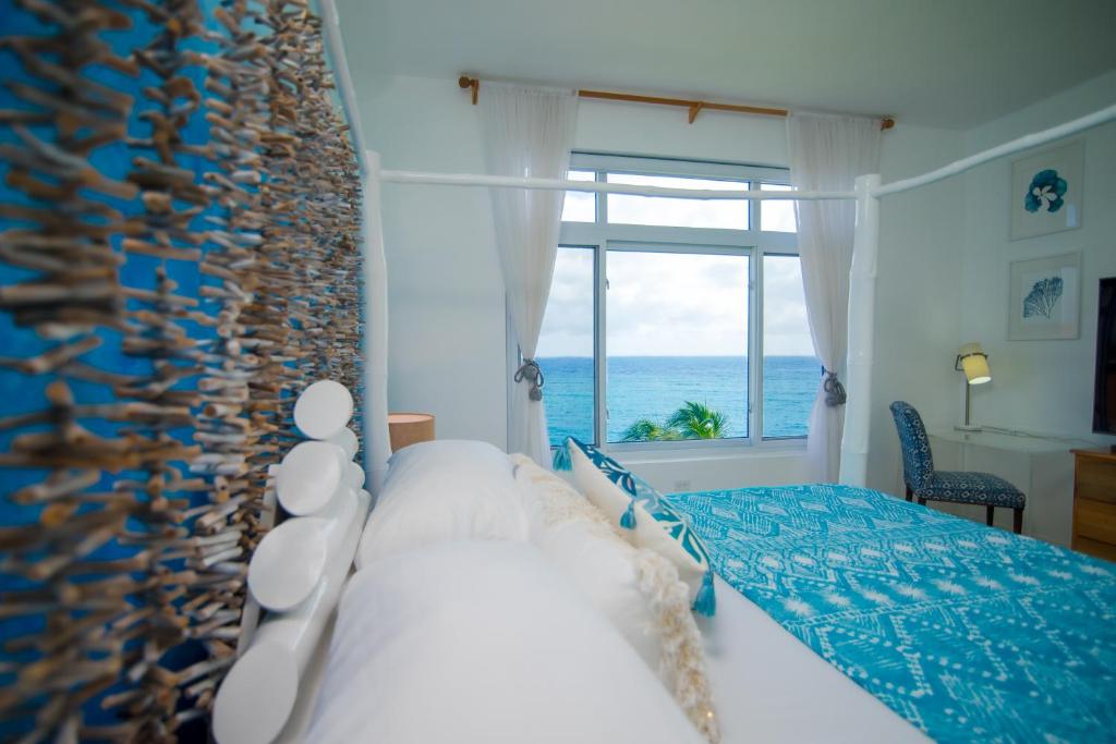 Ocho Rios Penthouse at Whispering Seas photo 3