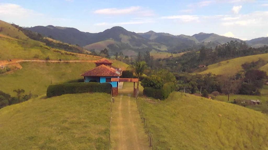 Casa em São Francisco Xavier/sp photo 3