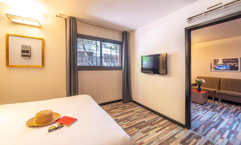 Ben Yehuda Apartments - Tap to explore photos