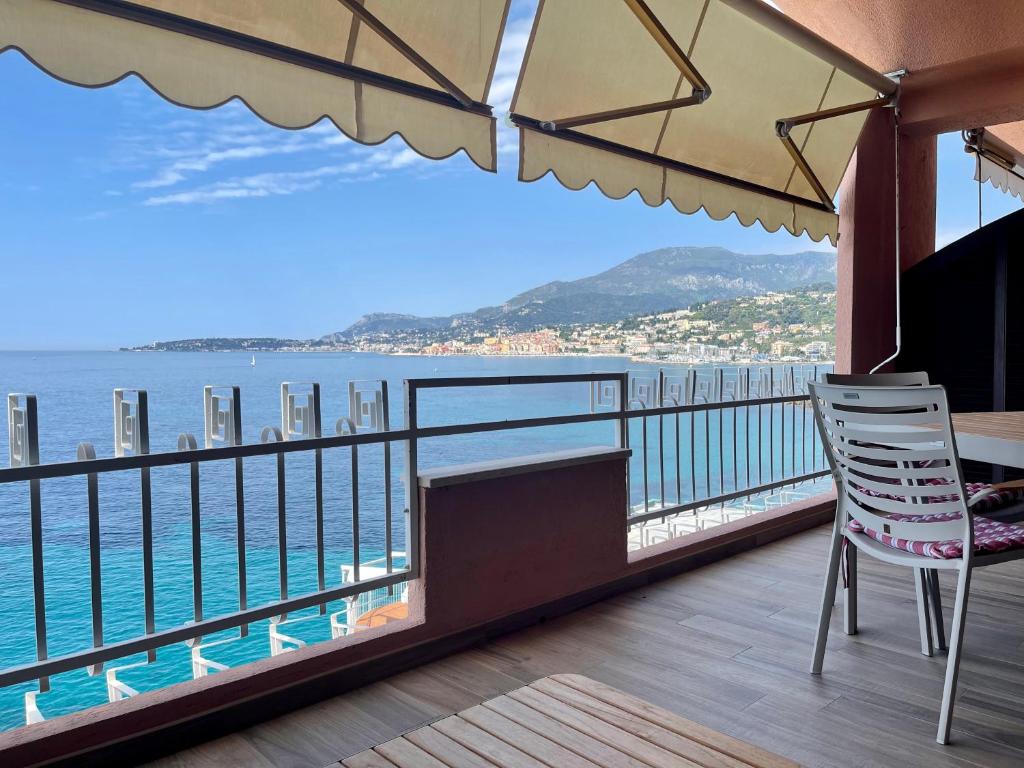 Una terrazza sul mare - Balzi Rossi photo 1