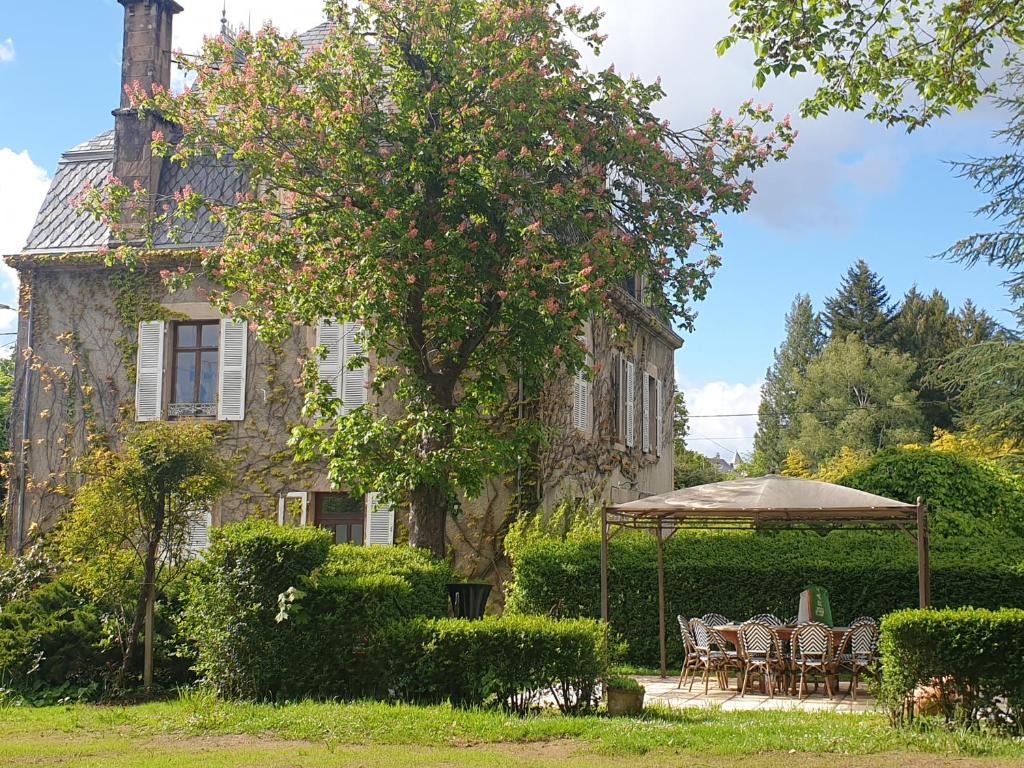 VILLA MURA gite luxe avec piscine et spa campagne et grand air nouvelle Aquitaine Corrèze photo 3