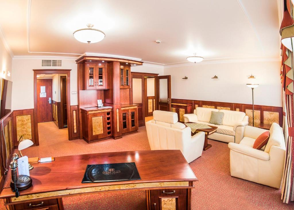 Сьюит (Президентский люкс), Hotel Silver