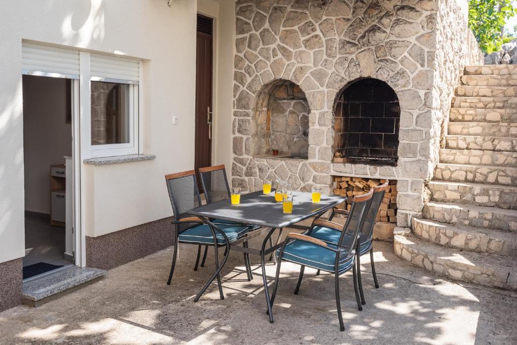 Apartments Omorfia photo 4