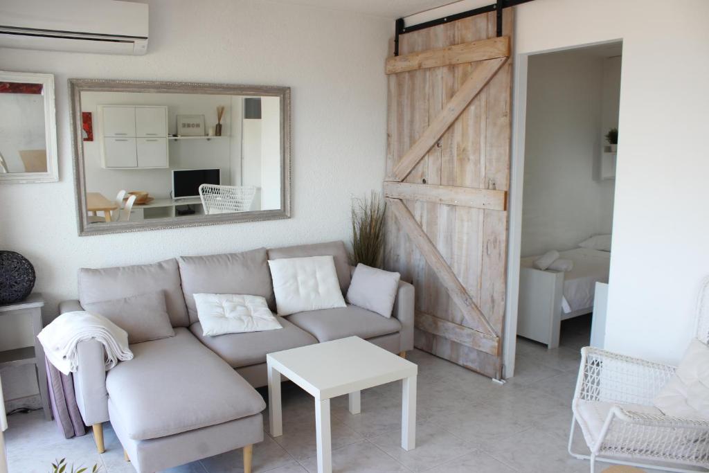 Beautiful apartment in front of beach, pool, view Room Type - Two-Bedroom Apartment