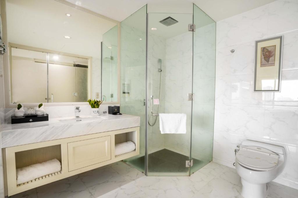 Двухместный (Двухместный полулюкс с 1 кроватью, вид на реку), Brilliant Hotel
