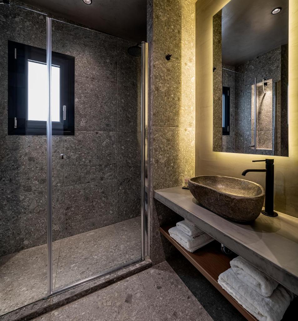 Сьюит (Люкс), Magenta Luxury Suites