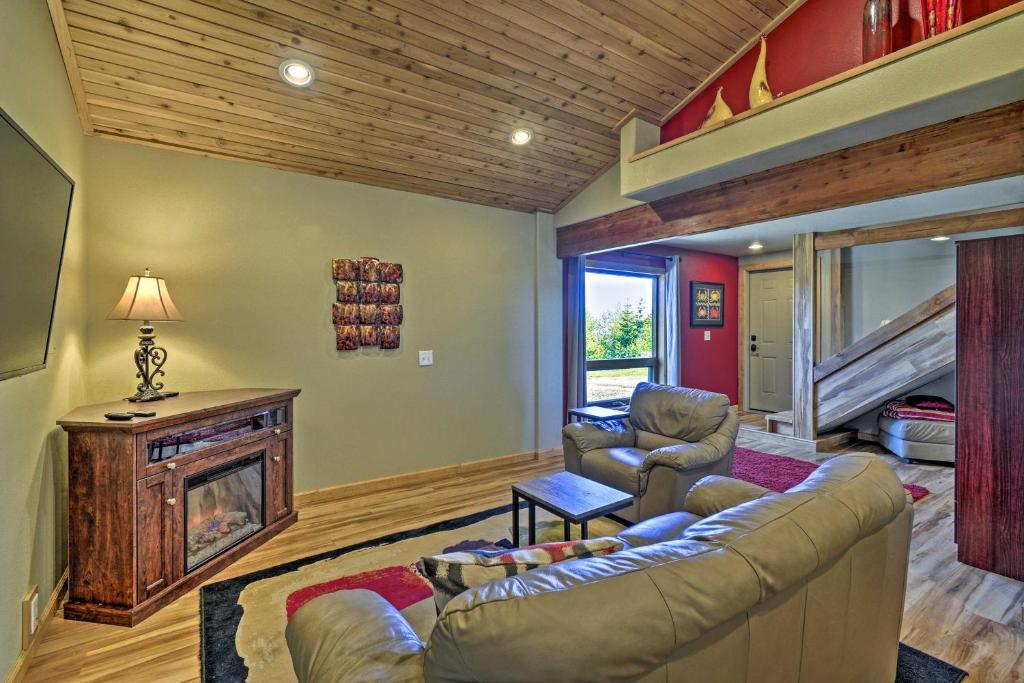 Picturesque Port Angeles Cabin with Fire Pit! photo 4
