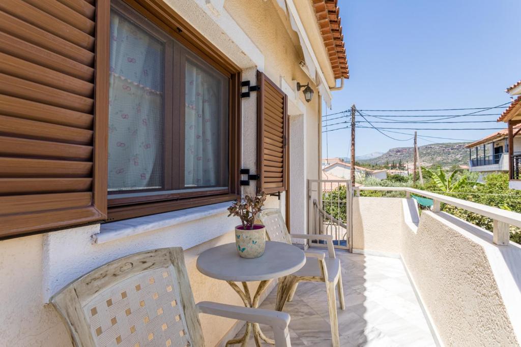 Niriides Apartments photo 4