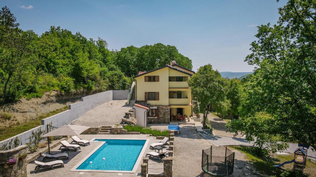 Villa Brbon photo 3