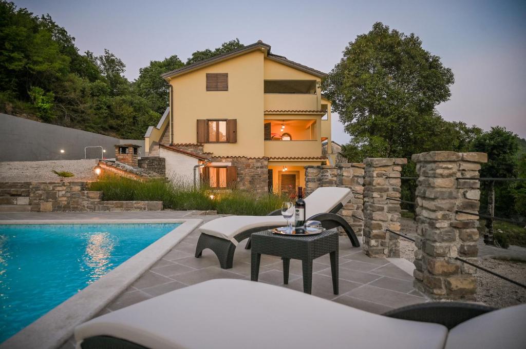 Villa Brbon photo 2