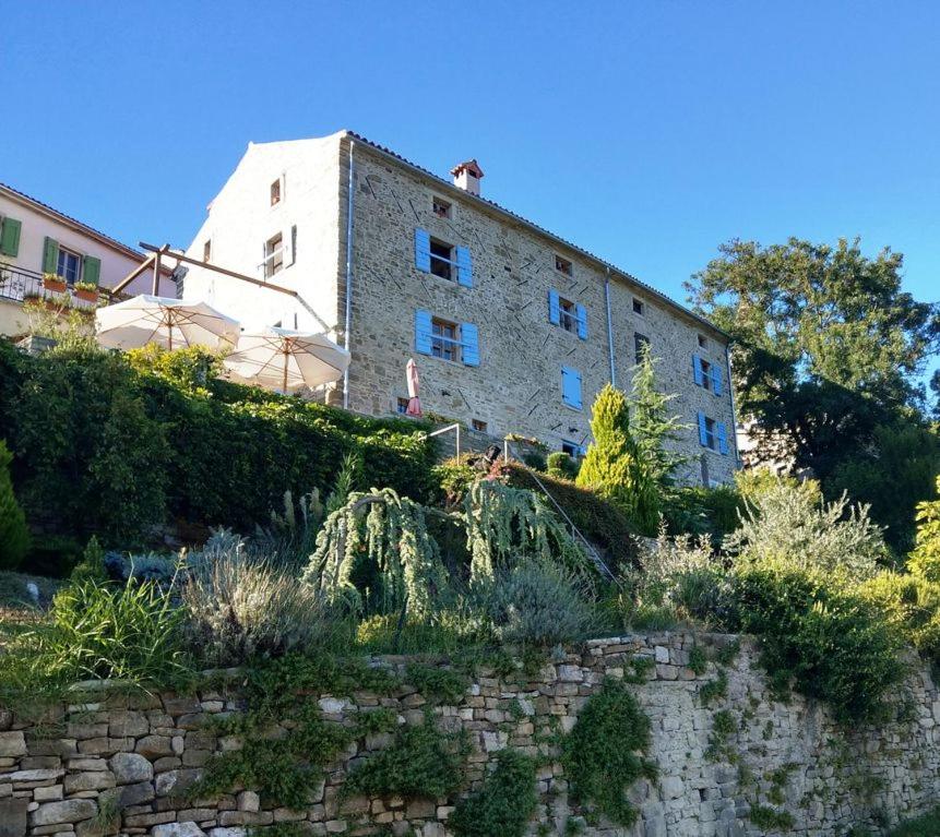 Ruine-Motovun KH photo 2