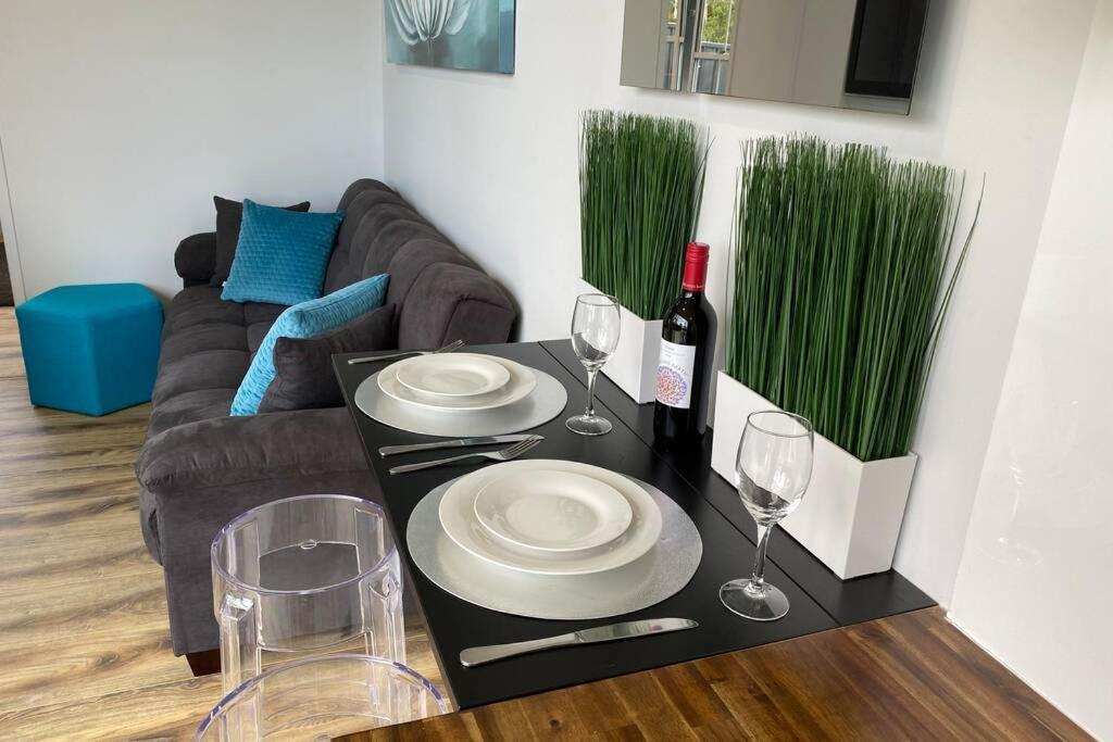 Tiny House in Belconnen 1BR Self Contained Wine - Tap to explore photos