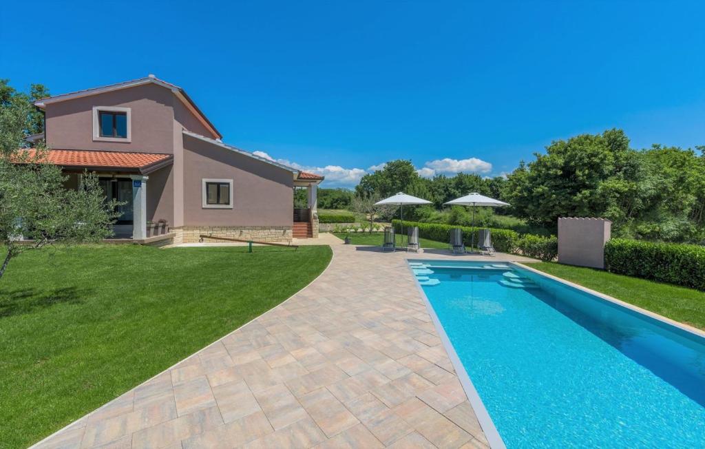 Holiday House Vita photo 1