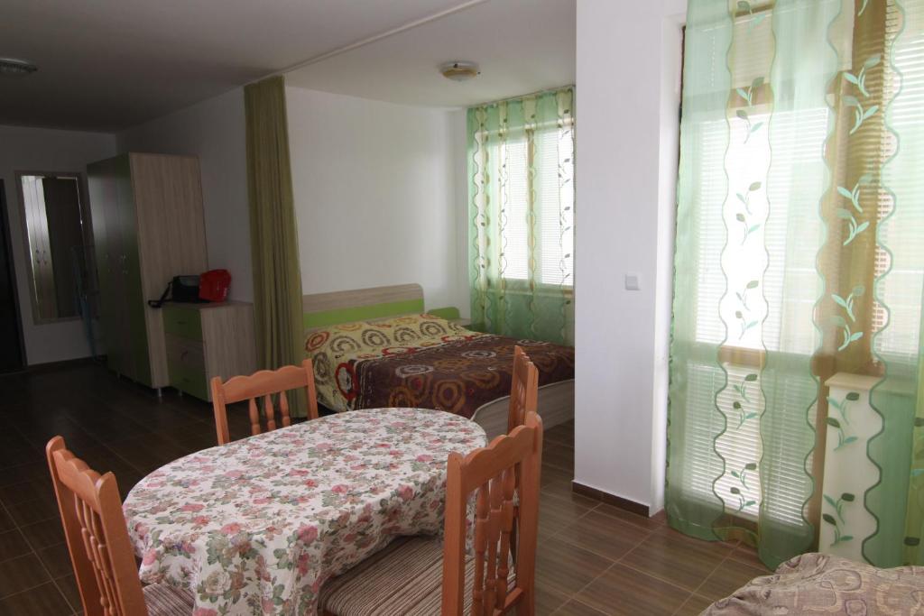 Apartments in Lotos Complex photo 4