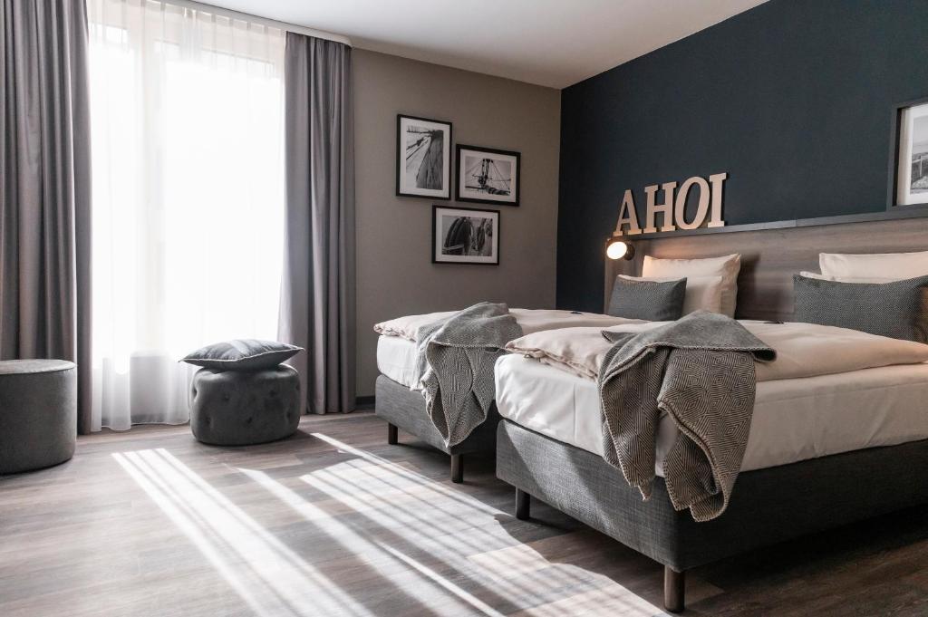 Двухместный (Улучшенный двухместный номер с 1 кроватью), HARBR. Hotel Ludwigsburg