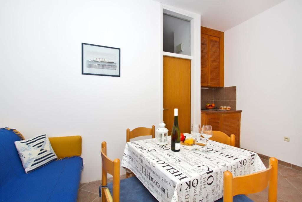 Best location in Vodice comfortable apartment No1 photo 4