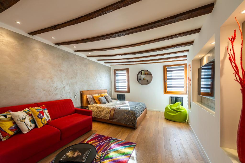 GDhouse 806
