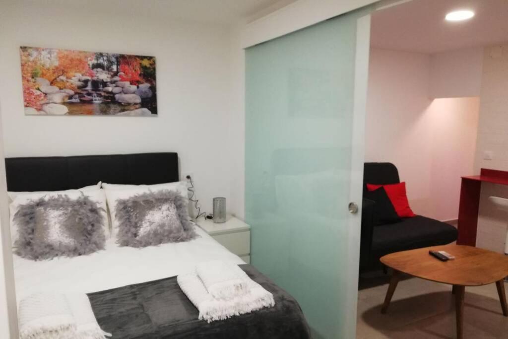 M1 Cool Loft 1 min walk to metro 15 min center by metro photo 1