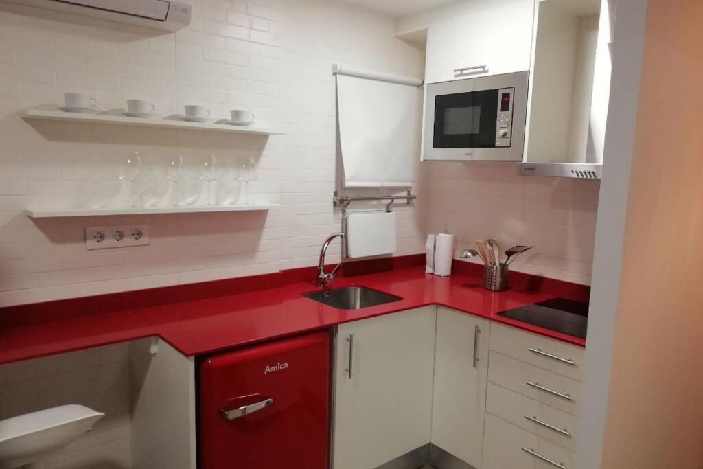 M1 Cool Loft 1 min walk to metro 15 min center by metro photo 3