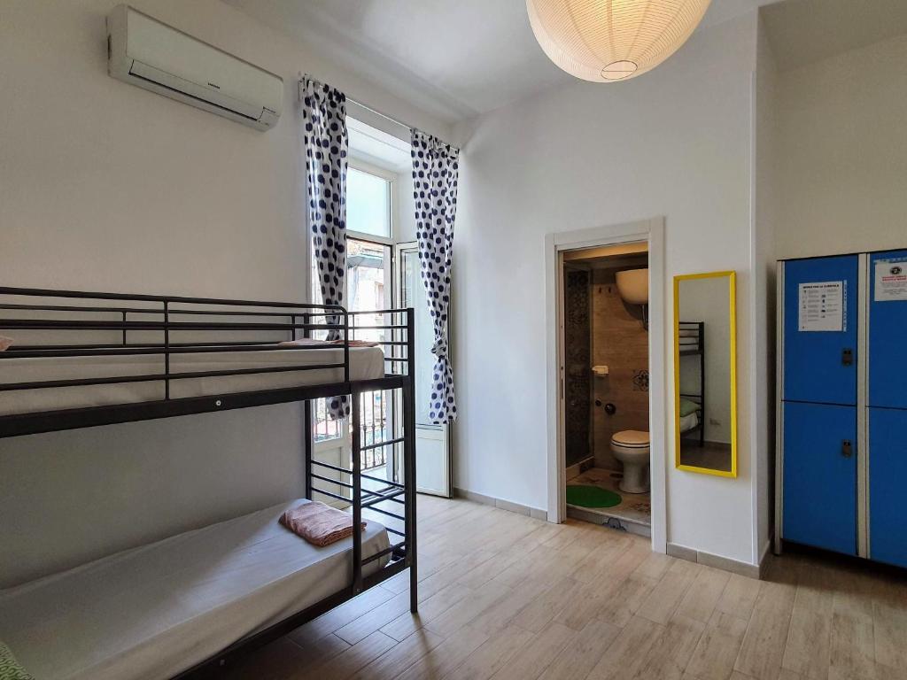 Hostel Mancini Naples photo 3