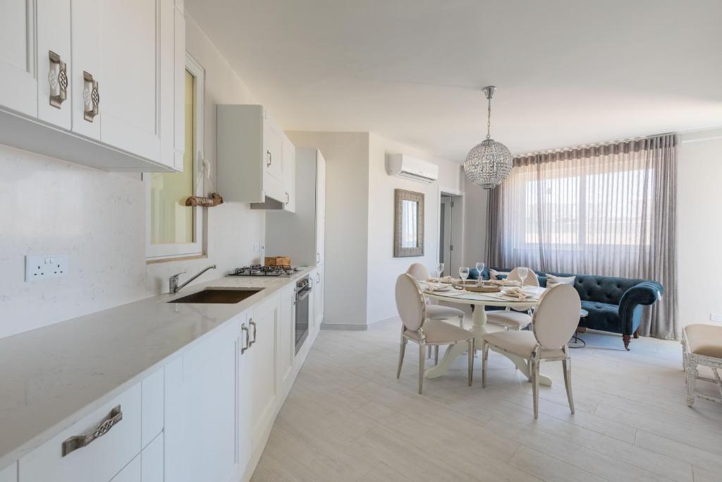 Boutique Style – 2 Bedroom Apartment- Ta’Xbiex, Sliema area