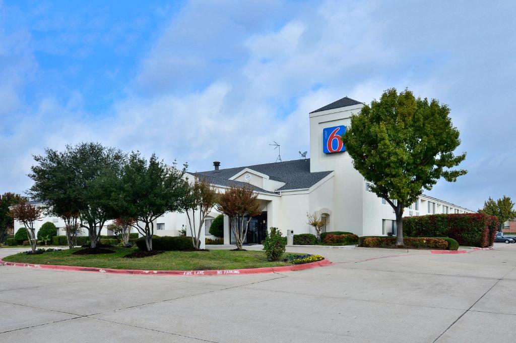 Motel 6-Plano, TX - West - Frisco photo 1
