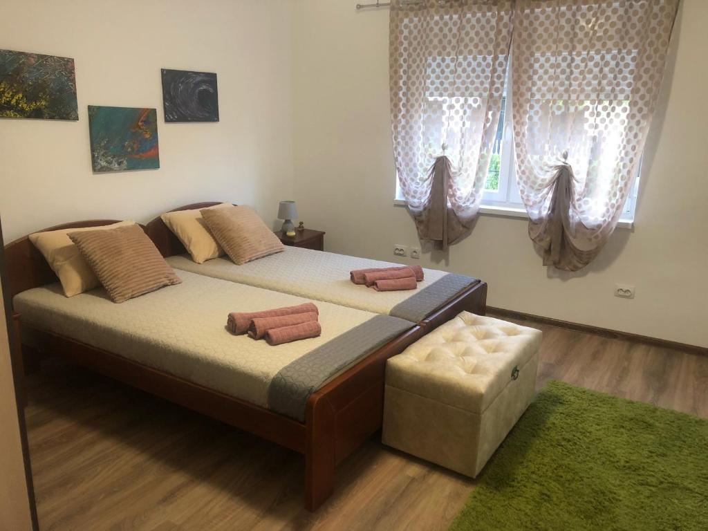Oasis House photo 1